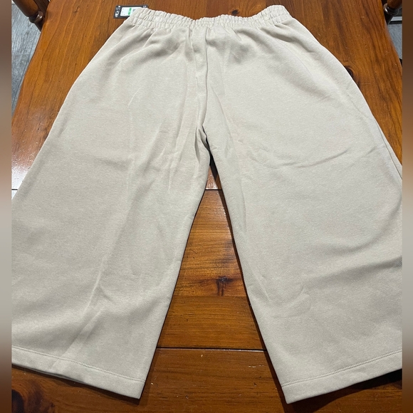 NWT Under Armour Womens Rival Loose Crop Wide Leg Fleece Pant Avy Sand Beige LG - Picture 2 of 5